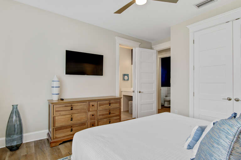 Second Bedroom - King