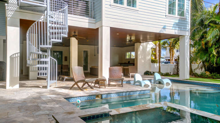 Poolside Seating