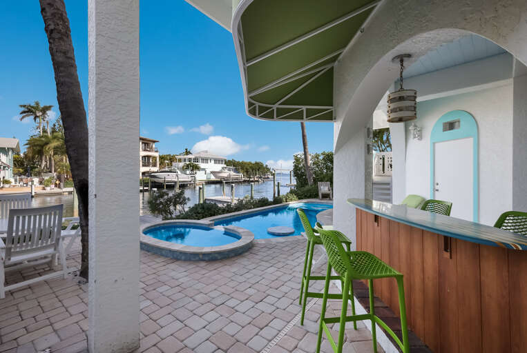 Poolside Bar