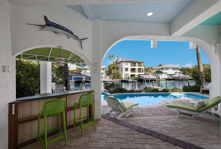 Poolside Bar