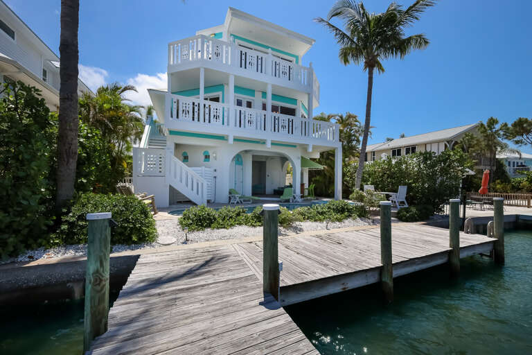 Bayshores - By AMI Accommodations