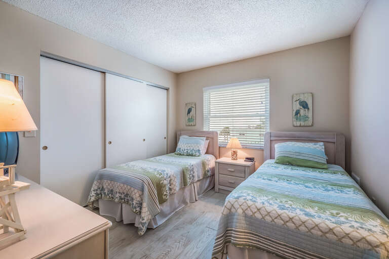 Additional Bedroom - Two Twins