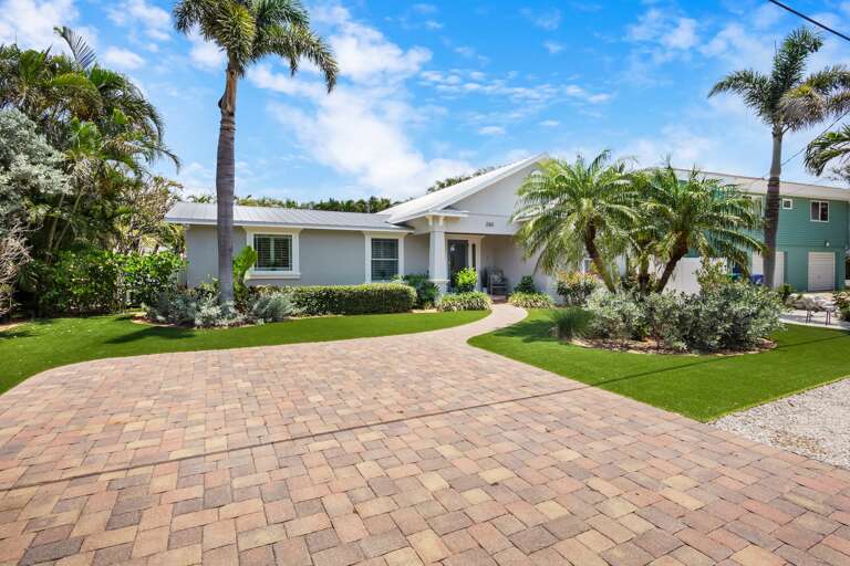 North End Chic by Anna Maria Island Accommodations