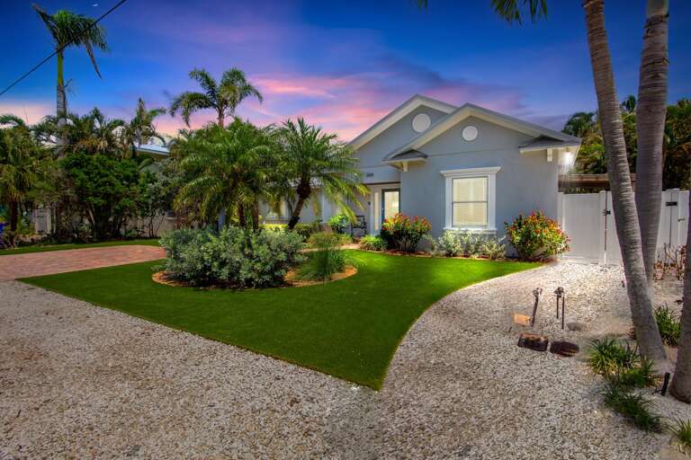 North End Chic by Anna Maria Island Accommodations