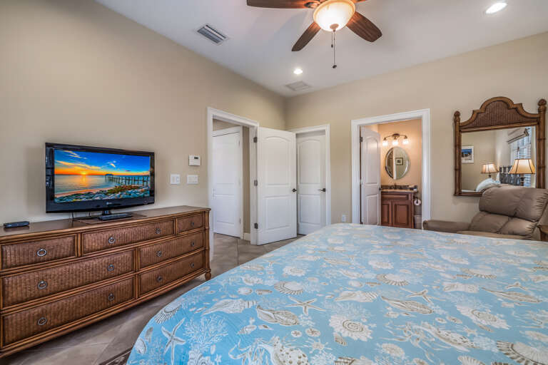 Second Bedroom - King