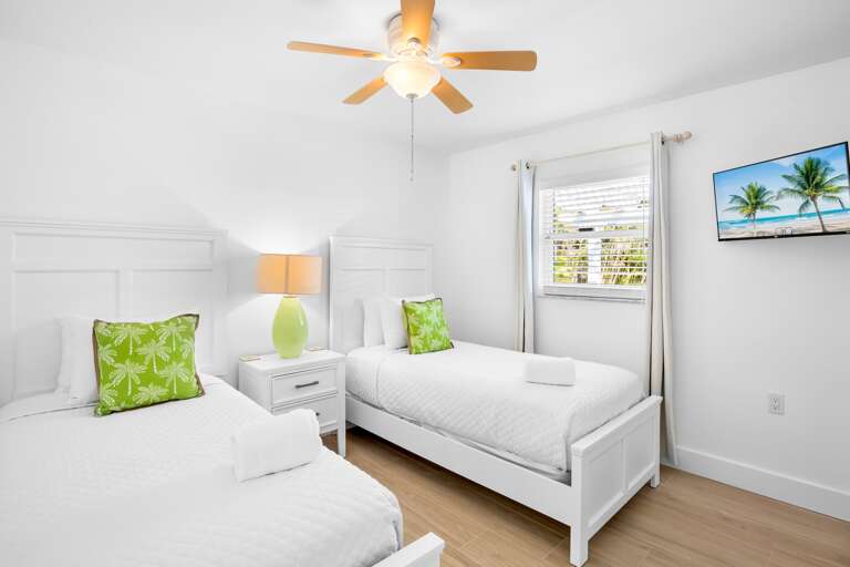 Third Bedroom, Two Twins