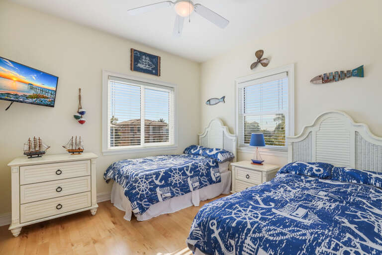 Third Bedroom, Two Twin beds