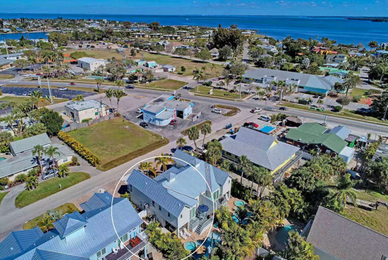 La Mer - By Anna Maria Island Accommodations