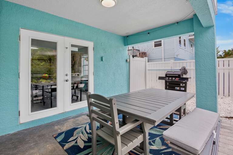 Outdoor Dining Area, Outdoor Grill