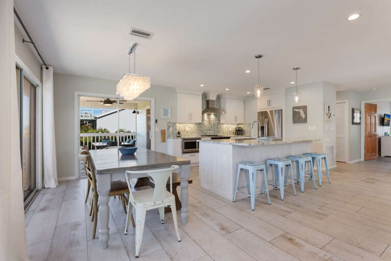 Dining Area - Kitchen