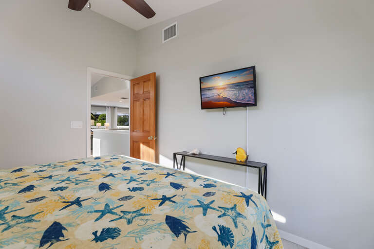 Secondary Bedroom - King