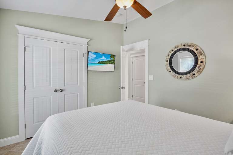 Third Bedroom, Queen bed with TV