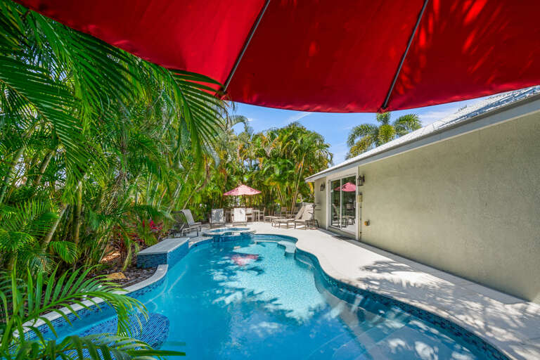 Private pool with spa and outdoor dining area