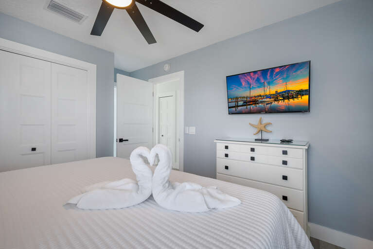 Second Bedroom - King