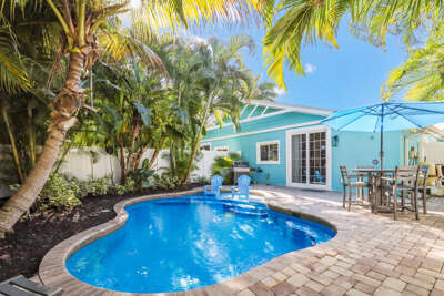 Private Pool and Lounge Area