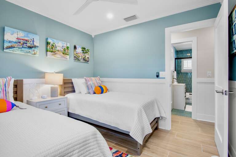 Fourth Bedroom - Two Twin Beds