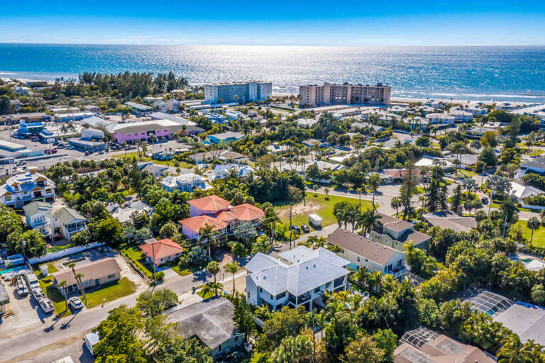 Three Little Birds Cottage by Anna Maria Island Accommodations