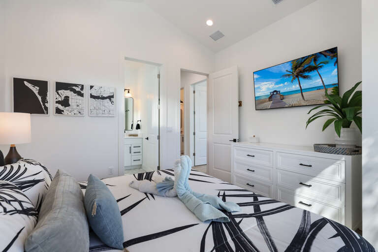 Second Bedroom - King