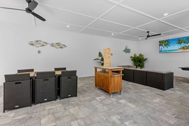 Outdoor Dining, Living Area
