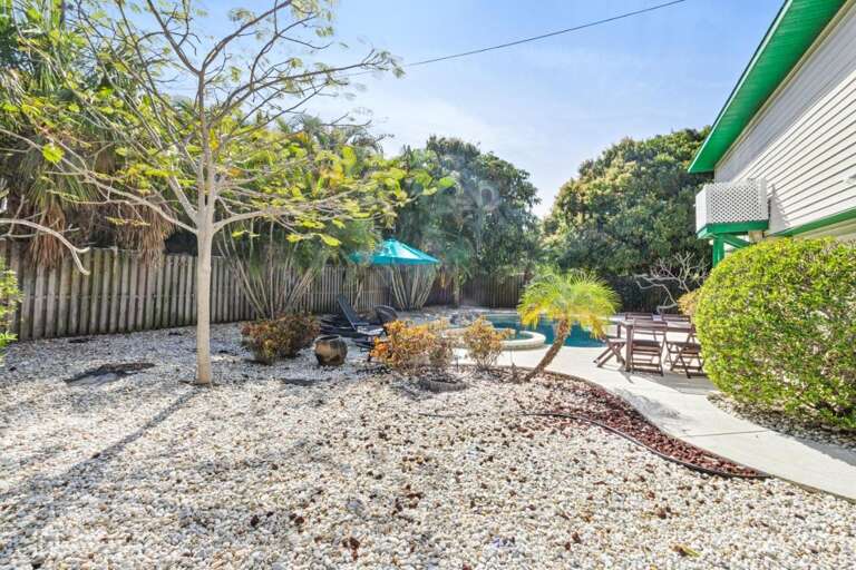 Mangoes on Magnolia-AMI Accommodations