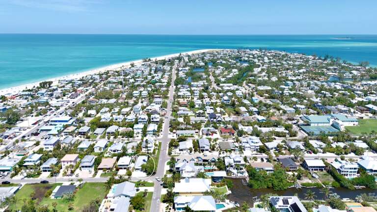 Located just minutes from the white sand beaches of Anna Maria Island.