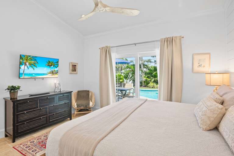 Second Bedroom - King