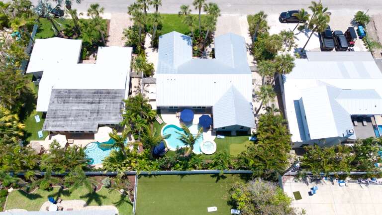 Island Chic by Anna Maria Island Accommodations