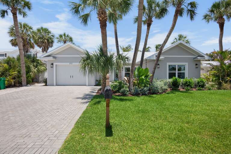 Island Chic by Anna Maria Island Accommodations