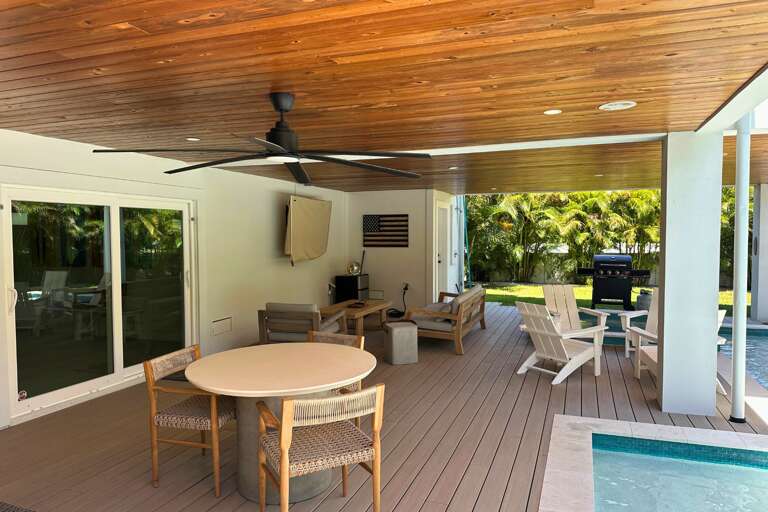 Outdoor seating Area with TV