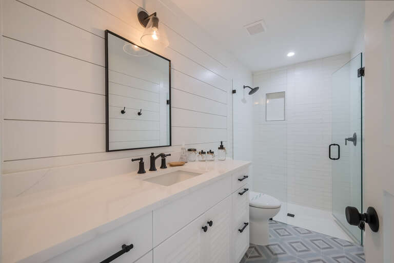 Second En-suite Bathroom