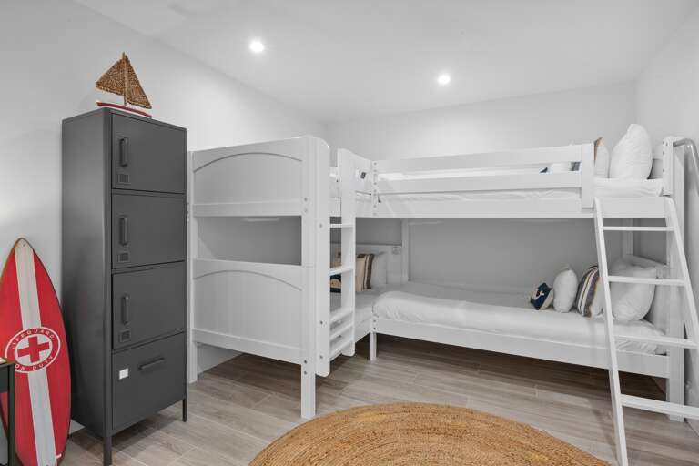 Bonus Room - Two Twin/Twin Bunks