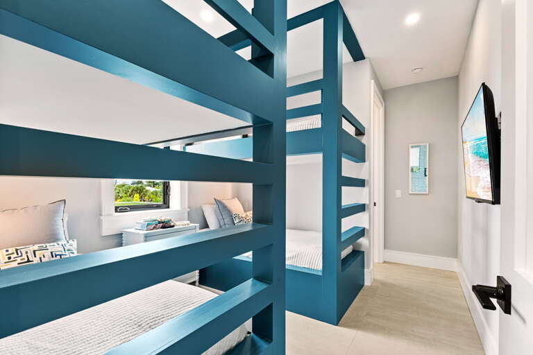 Fourth Bedroom, Two Twin/Twin Bunks