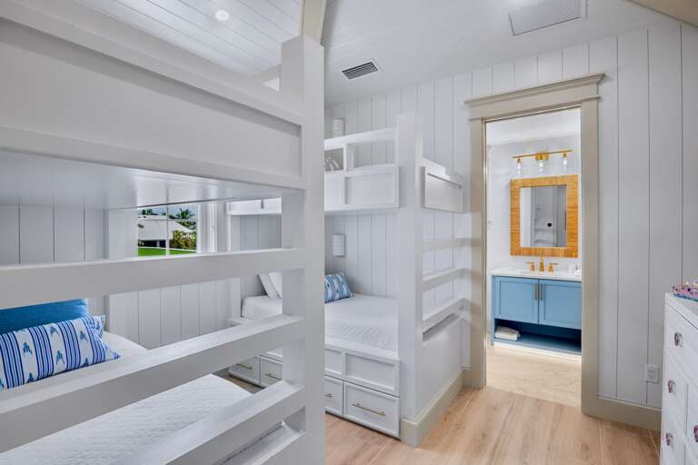 Fourth Bedroom, Two Twin/Twin Bunks