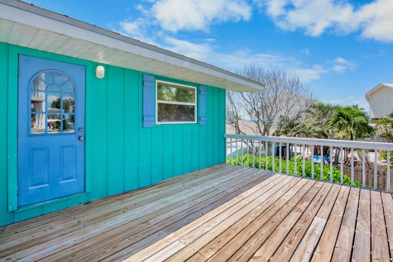Outdoor deck