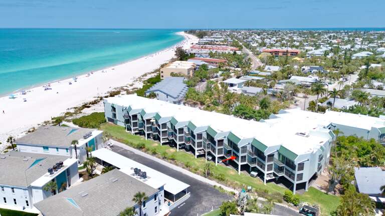 The Twins Hideaway at Sun Plaza West by AMIA