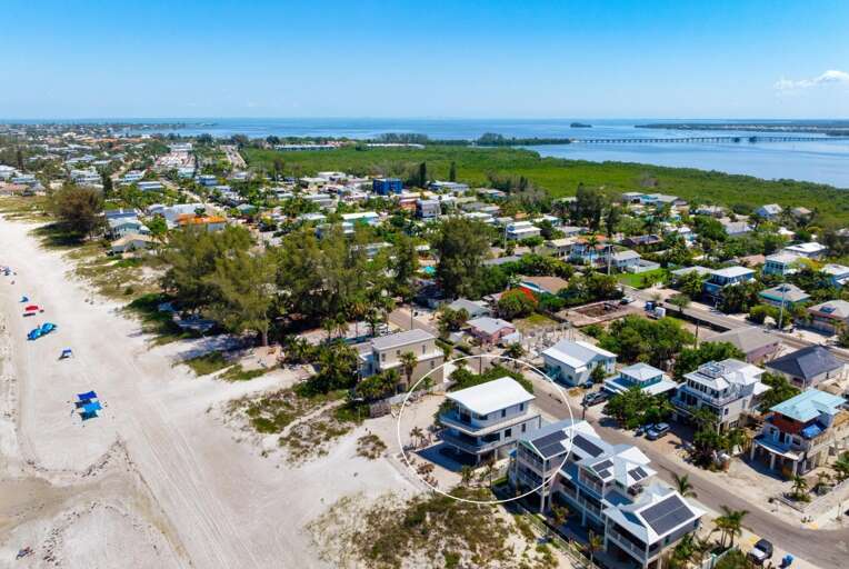 Anna Maria Wave - Anna Maria Accommodations