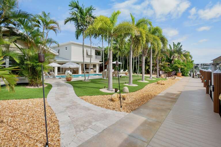 Putting Green, Private Dock
