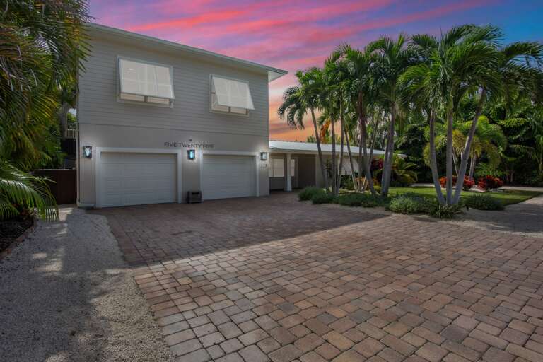 Dolphin Daze by Anna Maria Island Accommodations