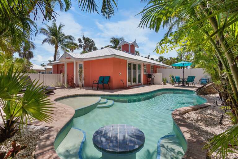 Private Pool, Swim Up Bar