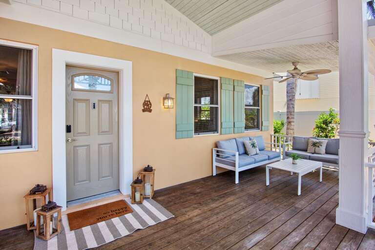 Front Porch, Lounge Area