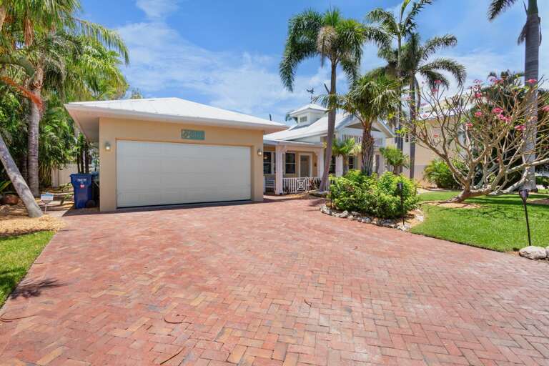 Honu Hale by Anna Maria Island Accommodations