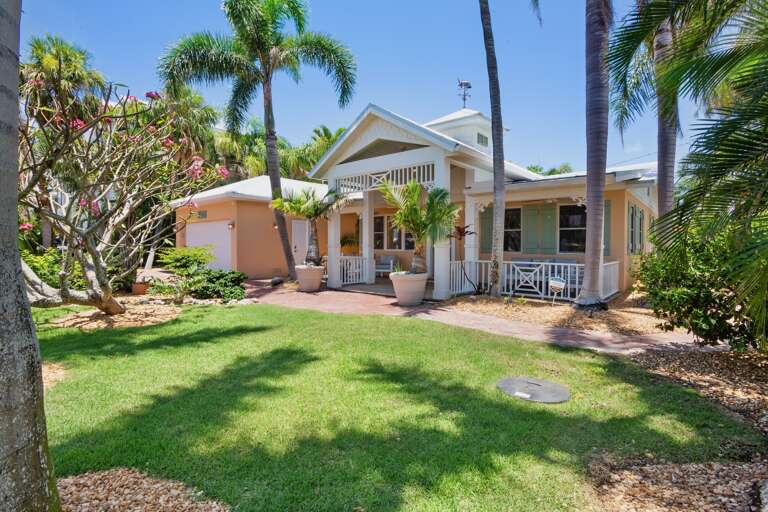Honu Hale by Anna Maria Island Accommodations