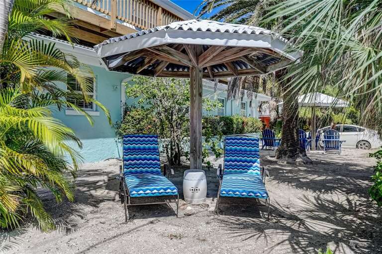 Outdoor with Lounge Space