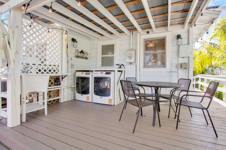 Outdoor Dining with Washer and Dryer