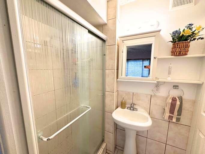 Primary Bedroom, Ensuite Bathroom