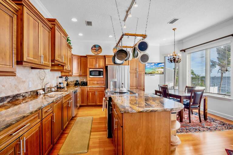 Fully equipped kitchen