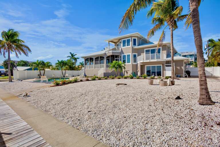 White Pelican House by Anna Maria Island Accommodations