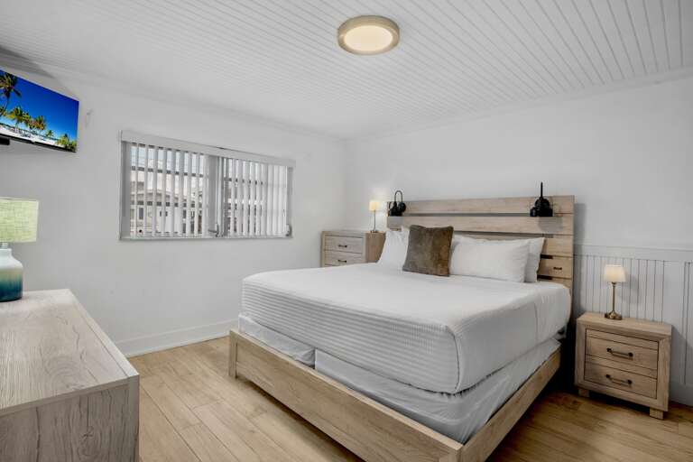 Second Bedroom, King bed