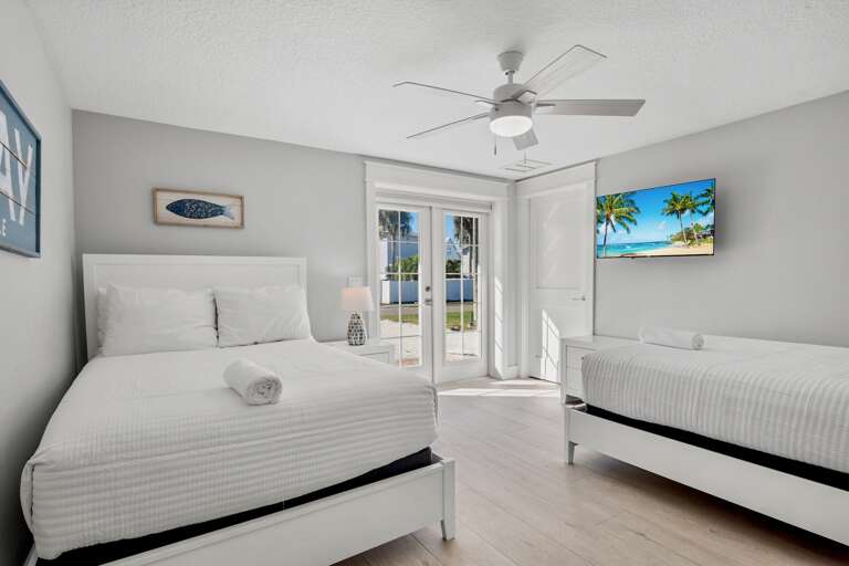 Fifth Bedroom, Two Full beds
