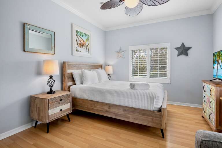 Second Bedroom, King bed